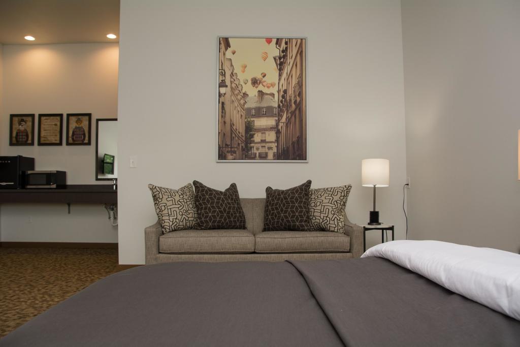 Okoboji Commons Hotel Экстерьер фото